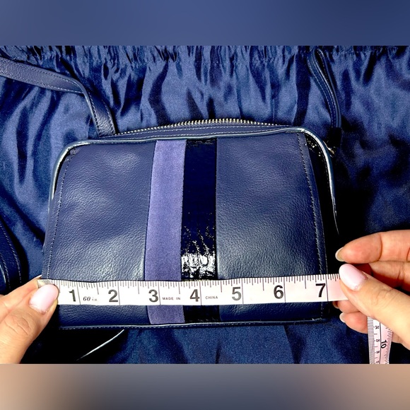 NEW Cole Haan Mini Crossbody Bag- Navy (leather and suede)- Amazing condition! - Picture 3 of 8